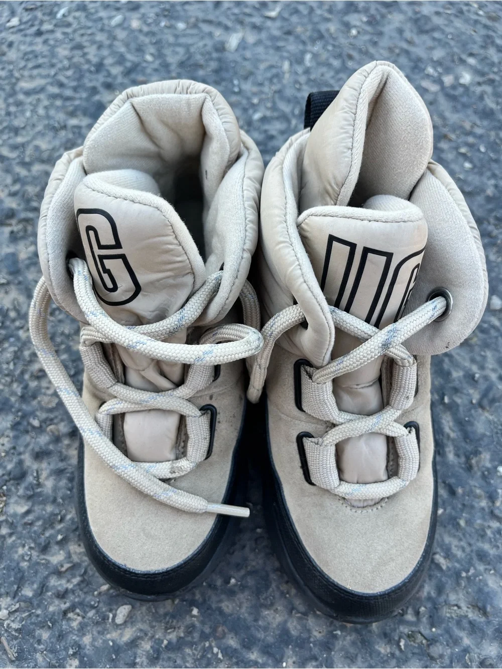 UGG Kids Taupe and Black Puffer Lace-Up Boots